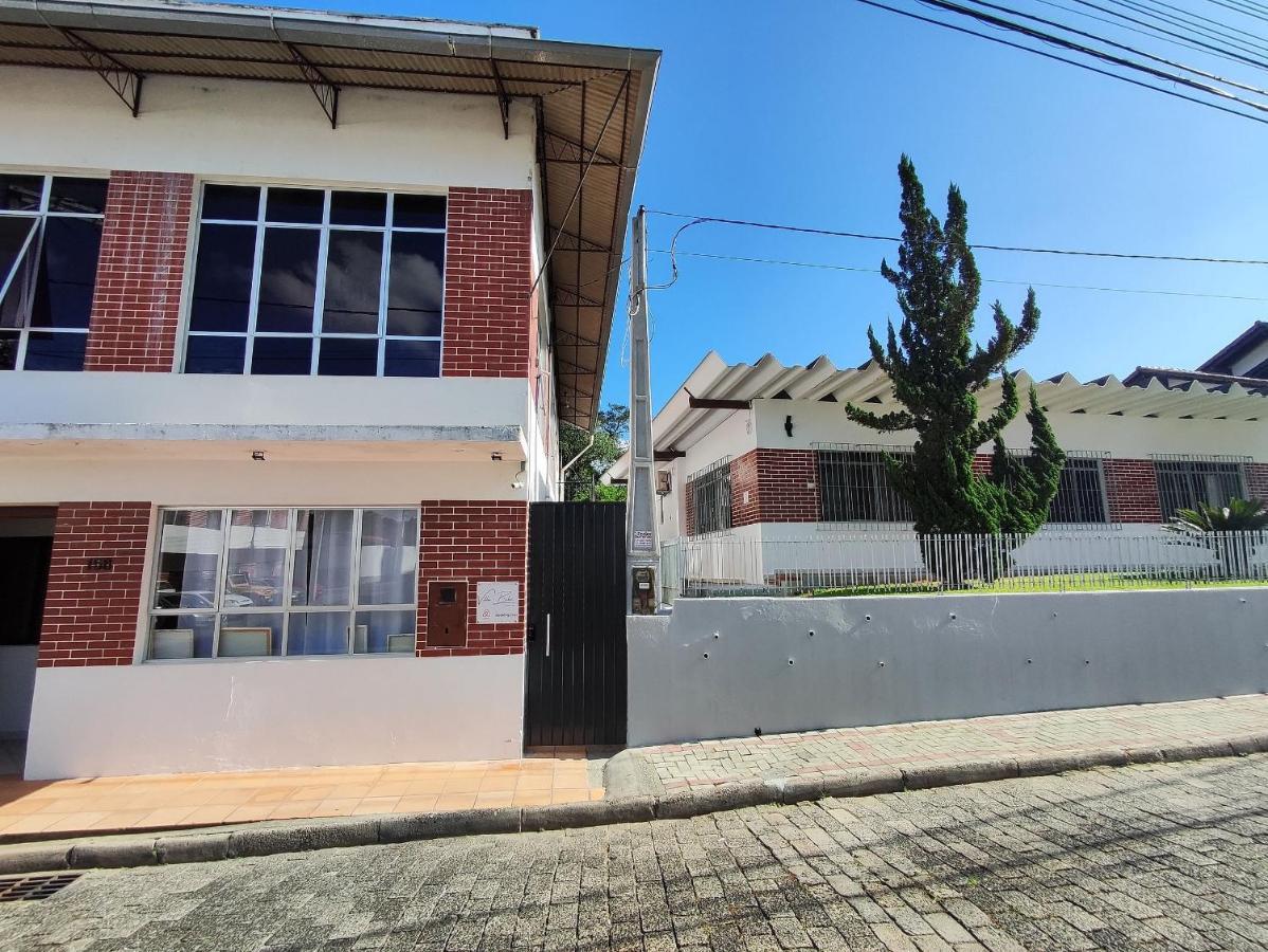 Villa Bilac - Studios Proximo A Vila Germanica Bairro Da Velha 布卢梅瑙 外观 照片
